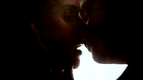 maliagifs: Scott &amp; Malia kissing in the Teen Wolf Season 6B trailer.
