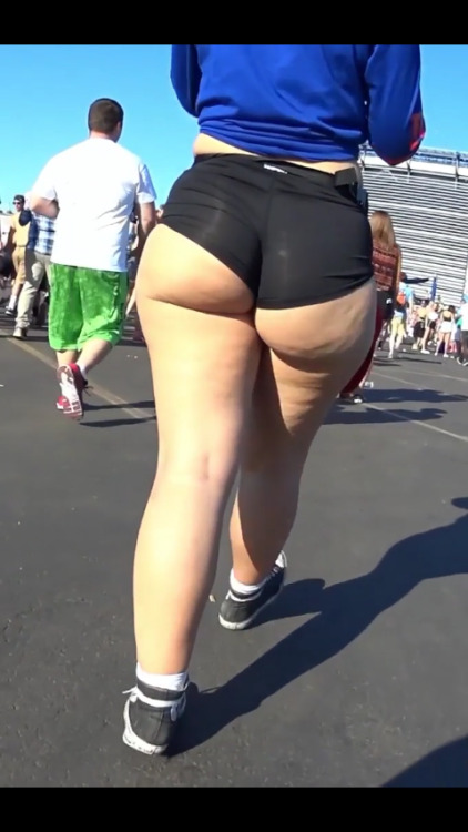 retardedthick:RETARDED THICKK WHOOTY WALKINN adult photos