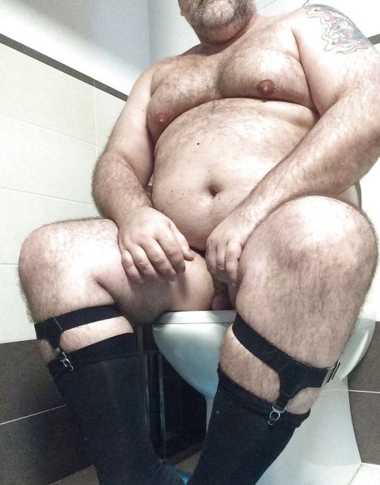 pig-bear1:  nippletheory:  punk-ass-queers:  Uau 😍  Holy mother of god…  Holy fuck!  Perfect picture. 