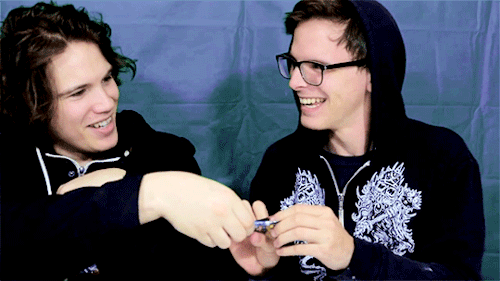 cartinez: ian + teasing max