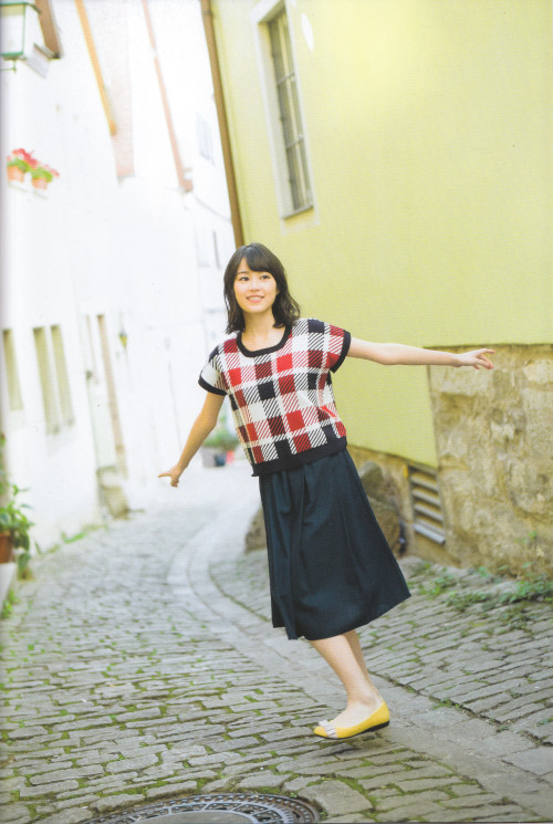 voz48reloaded:  Ikuta Erika 1st Photobook 「Tenchou」