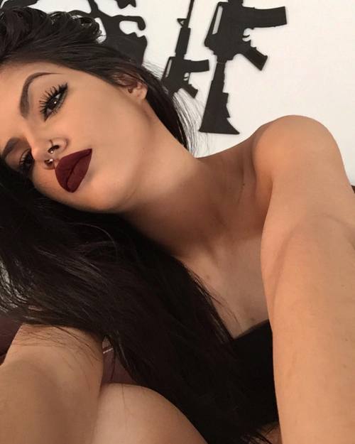 http://streetgrl.tumblr.com/post/156189042287