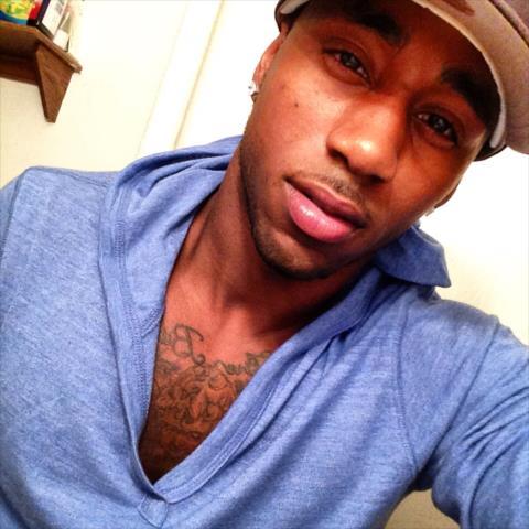 dominicanblackboy:  Sexy gorgeous tatted muscle hotboy Justin the Body!😍