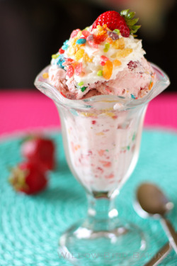 bakeddd:  fruity pebble strawberry ice cream