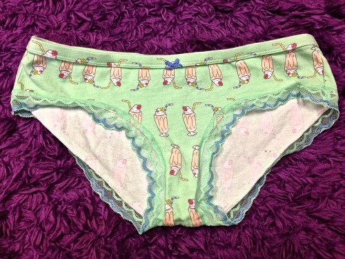 lladylucid:Creamy “My Milkshake Brings all the Boys to the Yard” Worn Panty @ บ starting price!Additional goody options include whip cream (or cream pie) playtime pics! ;)Style: Aerie boy-short, cotton, pastel green background with milkshake print,