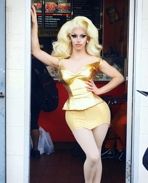 st-tropez-woman:one of my FAVOURITE under-appreciated NYC queens, Miz Cracker!(photo from katelynmay