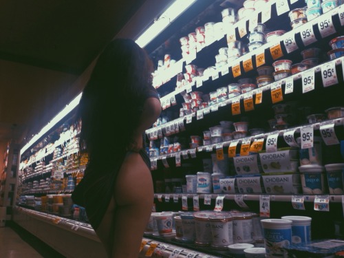 islandprincesa:  alqphoto:  Late night snacks  ♡ 