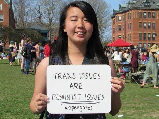 smartgirlsattheparty:  lgbtqblogs:  Mount Holyoke Students Advocate For The Inclusion