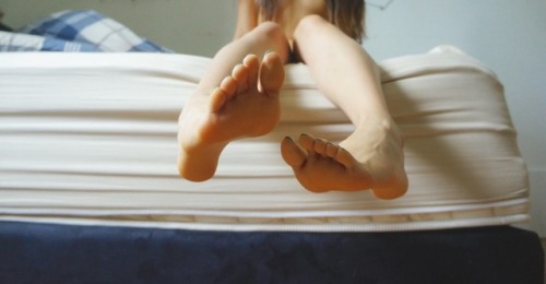 Porn Girlfriend’s Morning Feet photos