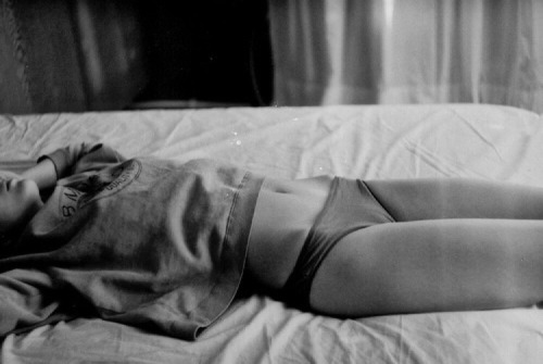 iwannabemytype:You can’t say hip bones aren’t cute.