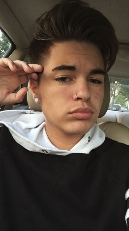 lameboycj: haven’t posted a selfie on here in a lil while