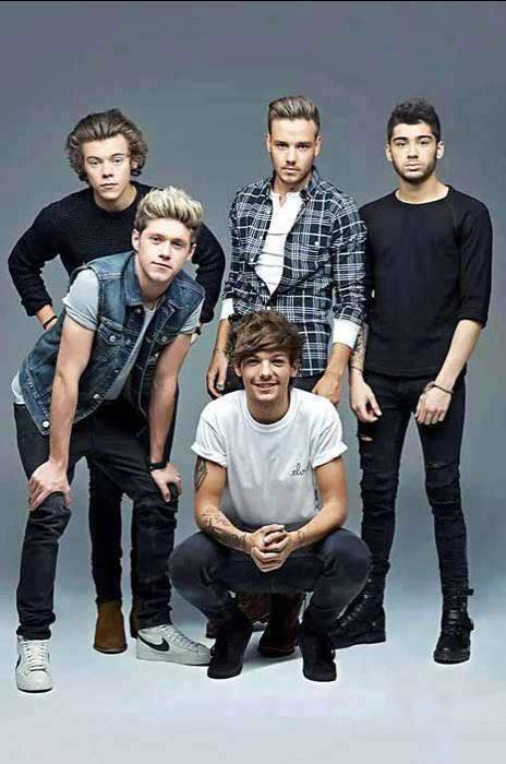 direct-news:  New pic of the boys from a photoshoot. 