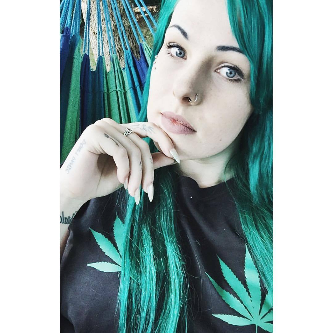 #alternativegirl #americanapparel #boobs #blueeyes #camgirl #crybaby #greenhair #gettingnaked