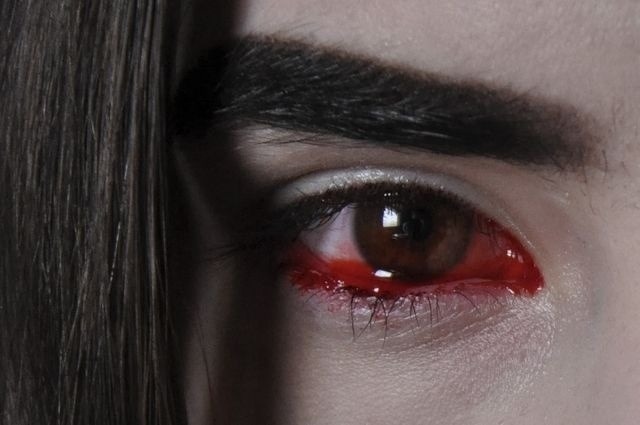 beauty-student:  It’s amazing what you can do on catwalks. 