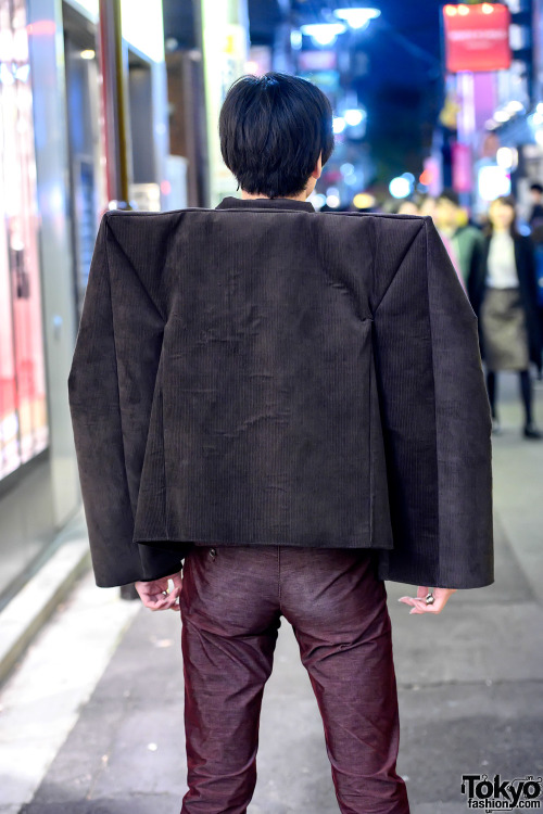 tokyo-fashion: 19-year-old Japanese college student Nagi wearinig a handmade super boxy jacket with 