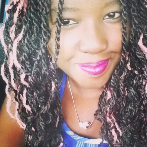 bilqisofsheba:once upon a time i had pink hair and it was glorious