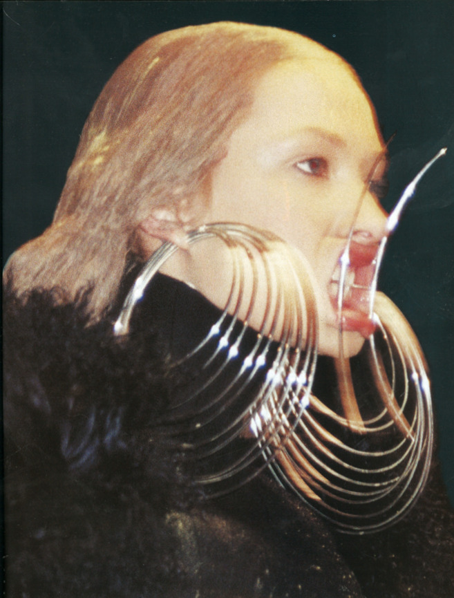 witchesandslippersandhoods:Alexander McQueen A/W 2000 photographed by Juergen Teller