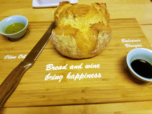 dealingwithaces:  thebibliosphere:   throughthemirror-andbackagain:  tlhingan-tlhup:  myurbandream:  thebibliosphere:  I was at our local bakery recently and came across a loaf of bread quaintly branded as a “Peasant Loaf”. It was selling for over