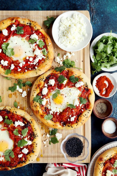 INDIVIDUAL SHAKSHUKA BREAKFAST PIZZAS