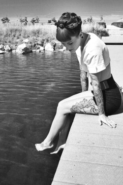 girlstattoosraves:  http://girlstattoosraves.tumblr.com/