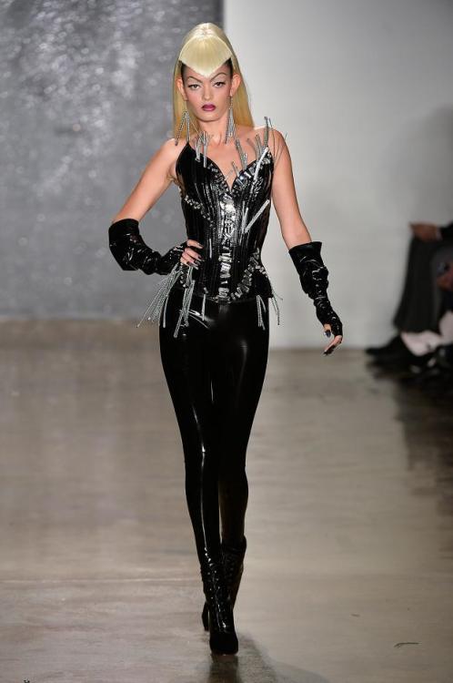 Les Beehive – Faster, Pussycat! Kill Kill! The Blonds take on Catwoman at NYFW