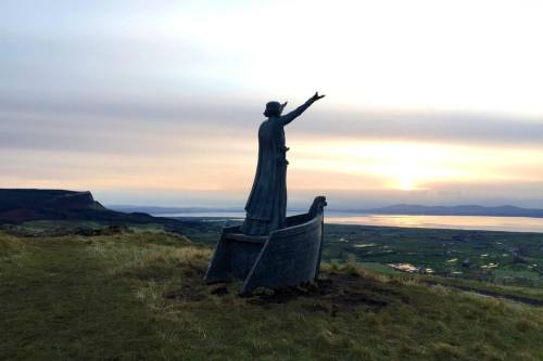 oglaighnaheireann: The sea god Manannán Mac Lir, sculpture by John Sutton at Gortmore, Magill