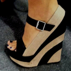 heelsheaven:  Shoes and Heels Blog Photo