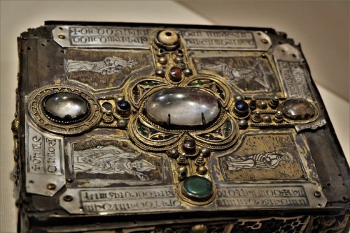 barbucomedie:Shrine of the ‘Stowe Missal’ from Lorrha,...