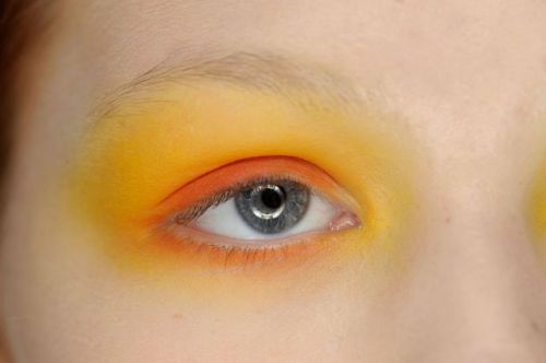 parasoli: the ss 2017 eye make-up rainbow by (kenzo,nina ricci,salvatore ferragamo,emilio pucci,vict