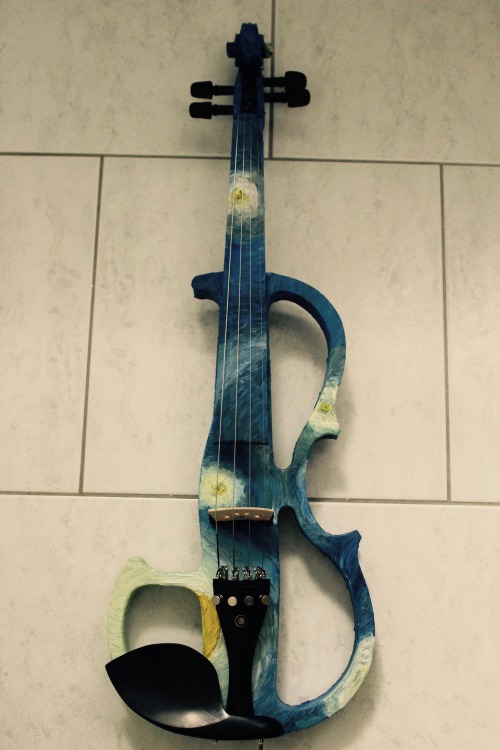 absinthefairy:animatostrings:absinthefairy:oil on cecilio electric violin next time, i’m adding lins