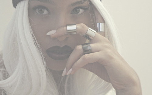 colorfulcuties:  reesiiie:  Mixing metals. Stackable rings —-> www.reesiiie.com  ♥ 
