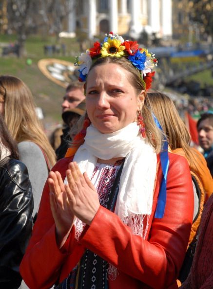 intimesgonebyblog:Ukrainian woman cries at the 40th day memorial service for demonstrators killed in