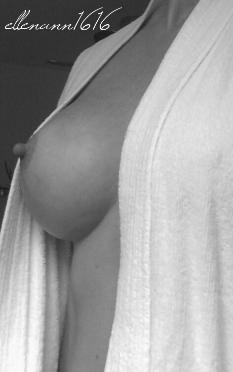 ellenann1616:Just a lazy Sunday in my housecoat all day lol