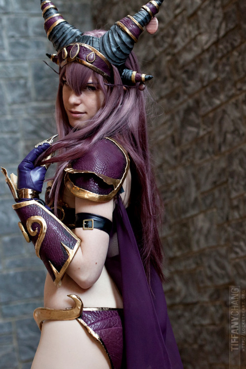 iriscosplay:  Rage the Night Away by BlankoCosplayCheck out http://iriscosplay.tumblr.com for more awesome cosplay(Source: deviantart.com)