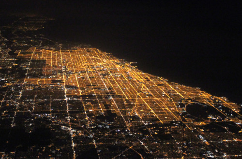 fuckyeahairplaness:  Chicago at night by Being Convinced