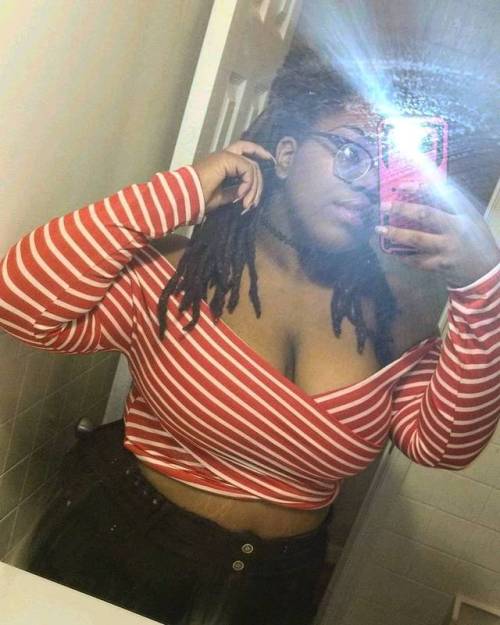 karayray1:  imjustjason:  karayray1:  Fluffy alien losin a lil bit of weight 👽    