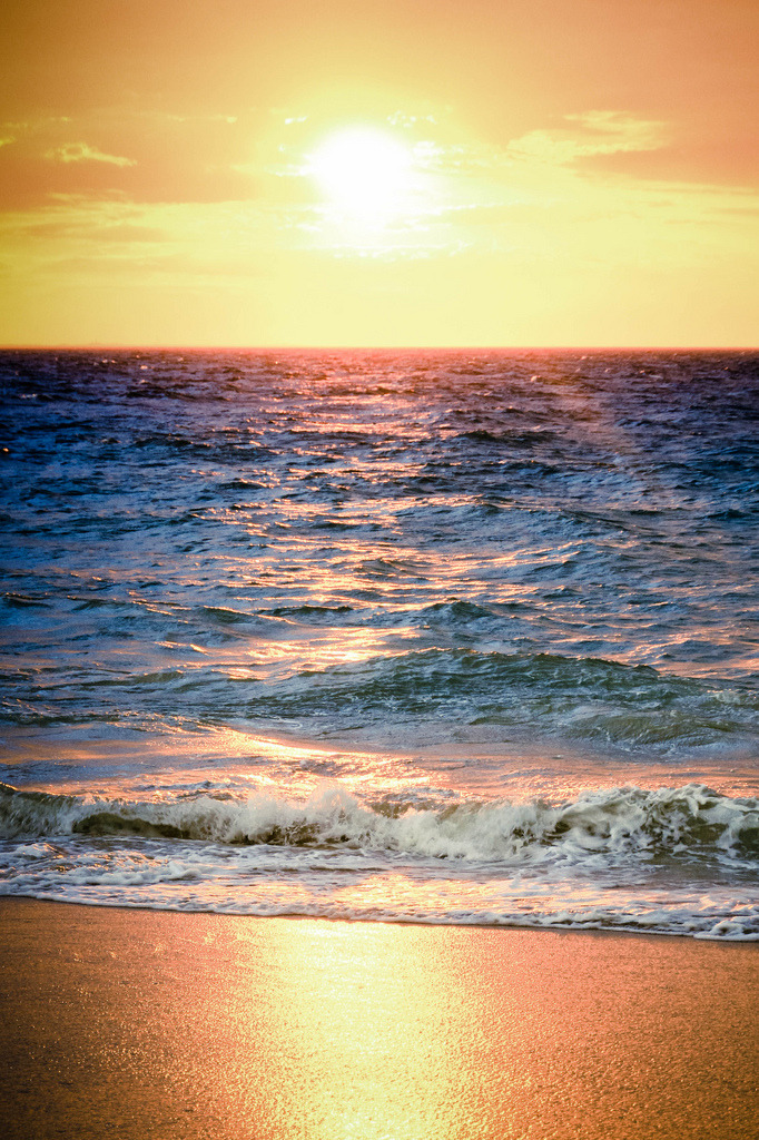 touchdisky:  Sunset on Indian Ocean (2) by Zitoliv 