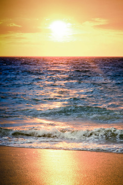 touchdisky:  Sunset on Indian Ocean (2) by Zitoliv