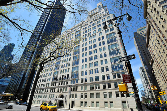 i-was-today-years-old-when:  i learned that it cost ฤ million to evict the last four tenants of a Manhattan apartment building to renovate it. The last tenant was so stubborn and savvy that he received ม million of the money, plus use of a Ū million