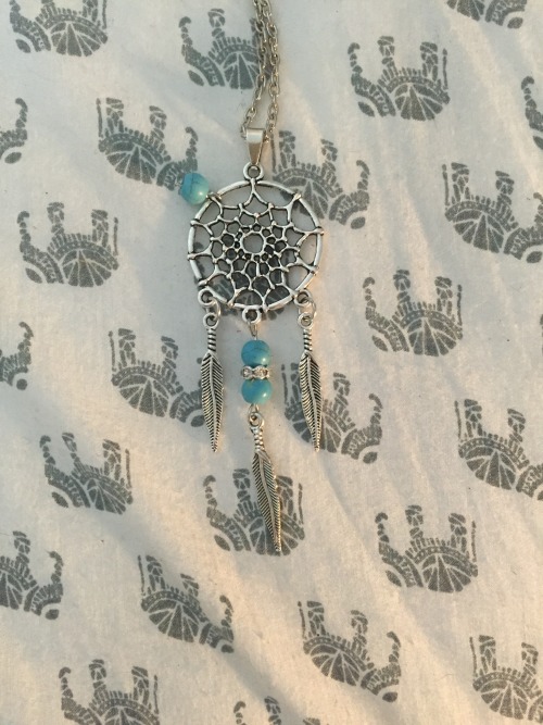 ameliastardust:  Hi!! So I just added a lot of stuff to my store that you can find here: arrow quartz necklace | round quartz necklace | amethyst ring | moon midi ring | turquoise ring | dreamcatcher necklace | round sunglasses Also, you can use the
