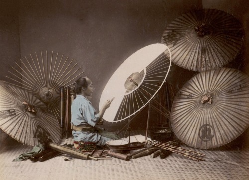 “The Umbrella Maker”Studio Shin-e-Do ( Kobe, Japan ).End 19th century ?Kimbei Kusakabe.(1841-1934).P