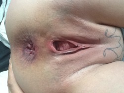 amiespicks:  My gaping holes! Reblog and like if you want more of me! I love comments!!!!