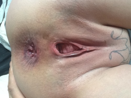 amiespicks:  My gaping holes! Reblog and like if you want more of me! I love comments!!!!