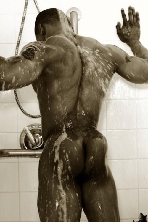 italianboyjr:  StraightMenDon’tKnowWhatThereMissing:http://italianboyjr.tumblr.comFollow My Page!Message!