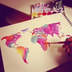 megustaelheladoylosgatitos:  Maps on We Heart It. 