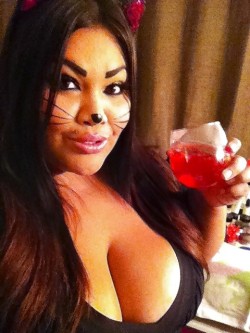 Latinashunter:  Beautiful Thick Chola Chichona!