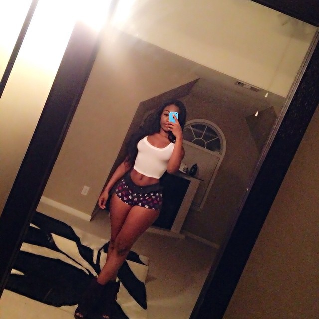 oldschoolkat:  allthingsbootiful:  Nikki Natural  😍😍  Sexxxy phat