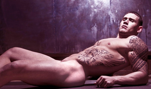 funky-hunks:  Vince Ramos