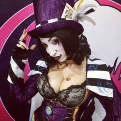 vividvivka:  Vivka hasn’t stated one way or another what her Halloween costume will be this year, but it’s safe to rule out this one. Mad Moxxi had to be retired when Vivka upgraded from 2.0 to 3.0, but don’t worry; this costume is in the possession