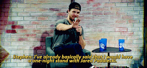 natastic: jaredbottoms:Jared + dudes Soooo he basically has this effect on everyone…